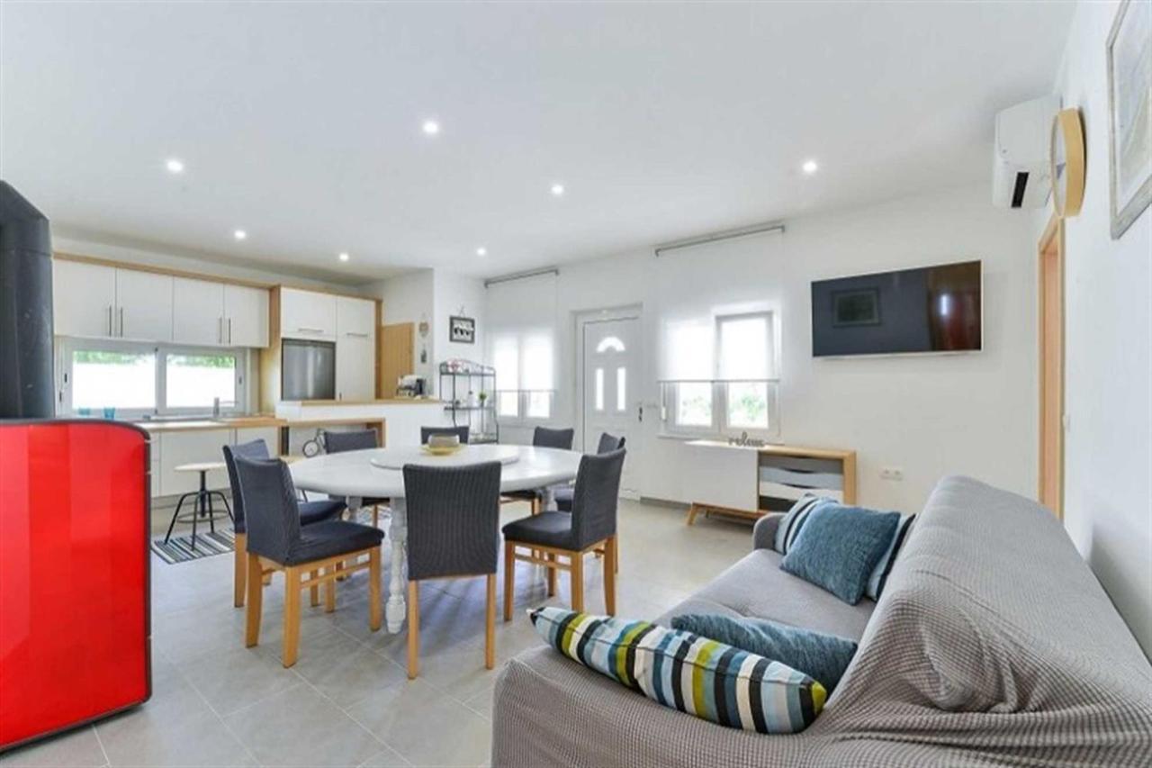 Apartment House Inga วีร์ ภายนอก รูปภาพ