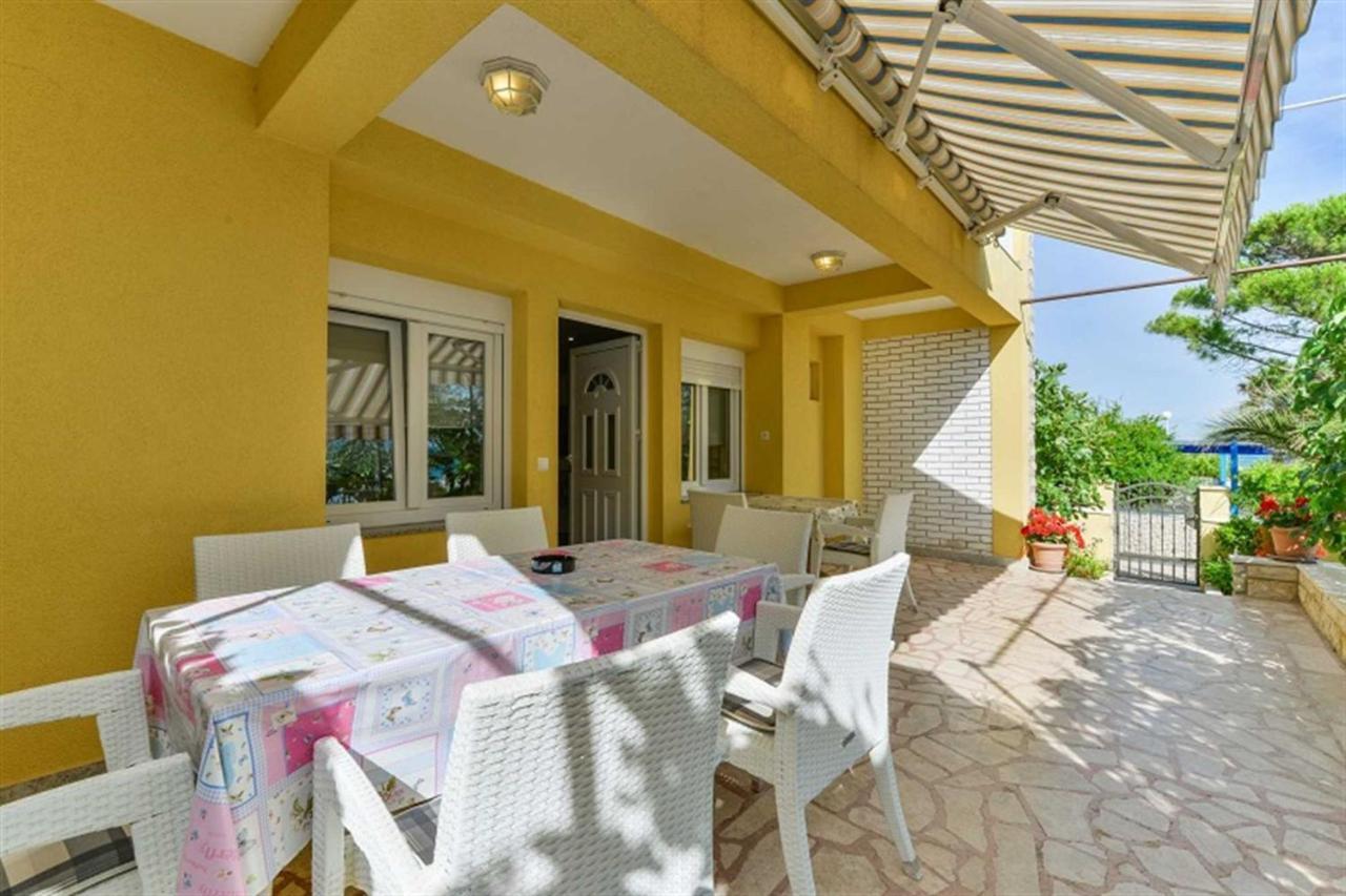 Apartment House Inga วีร์ ภายนอก รูปภาพ