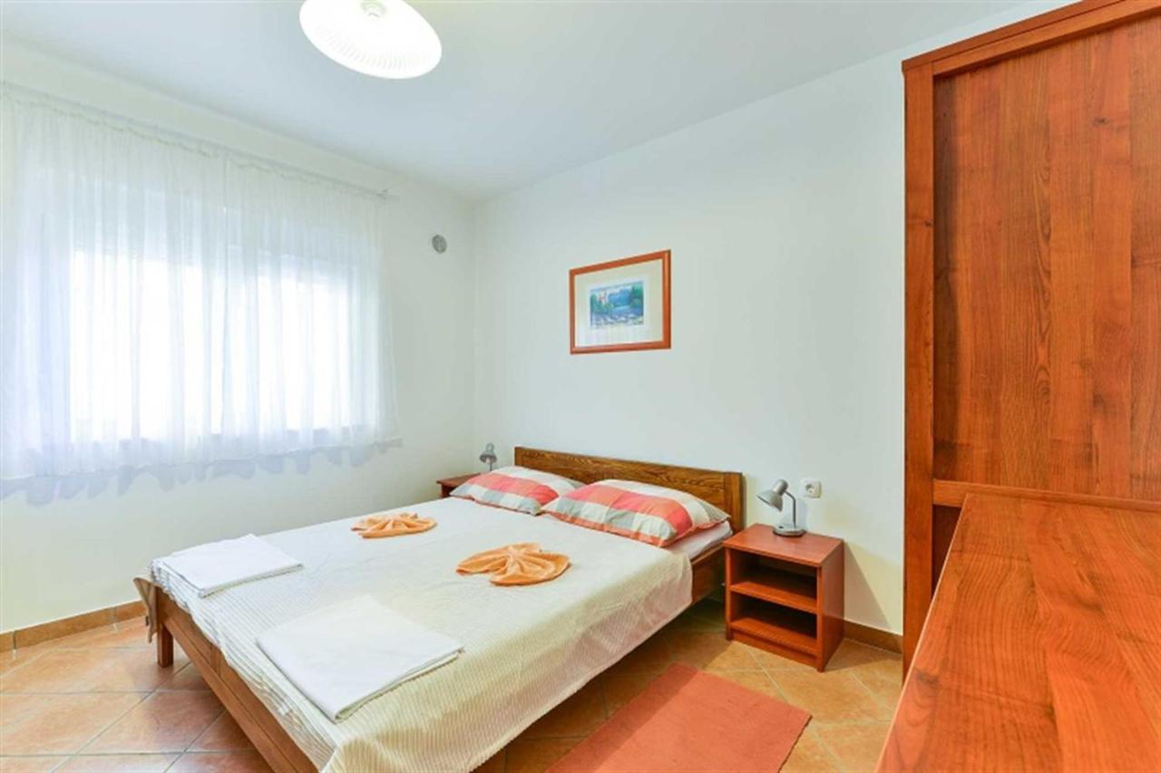Apartment House Inga วีร์ ภายนอก รูปภาพ