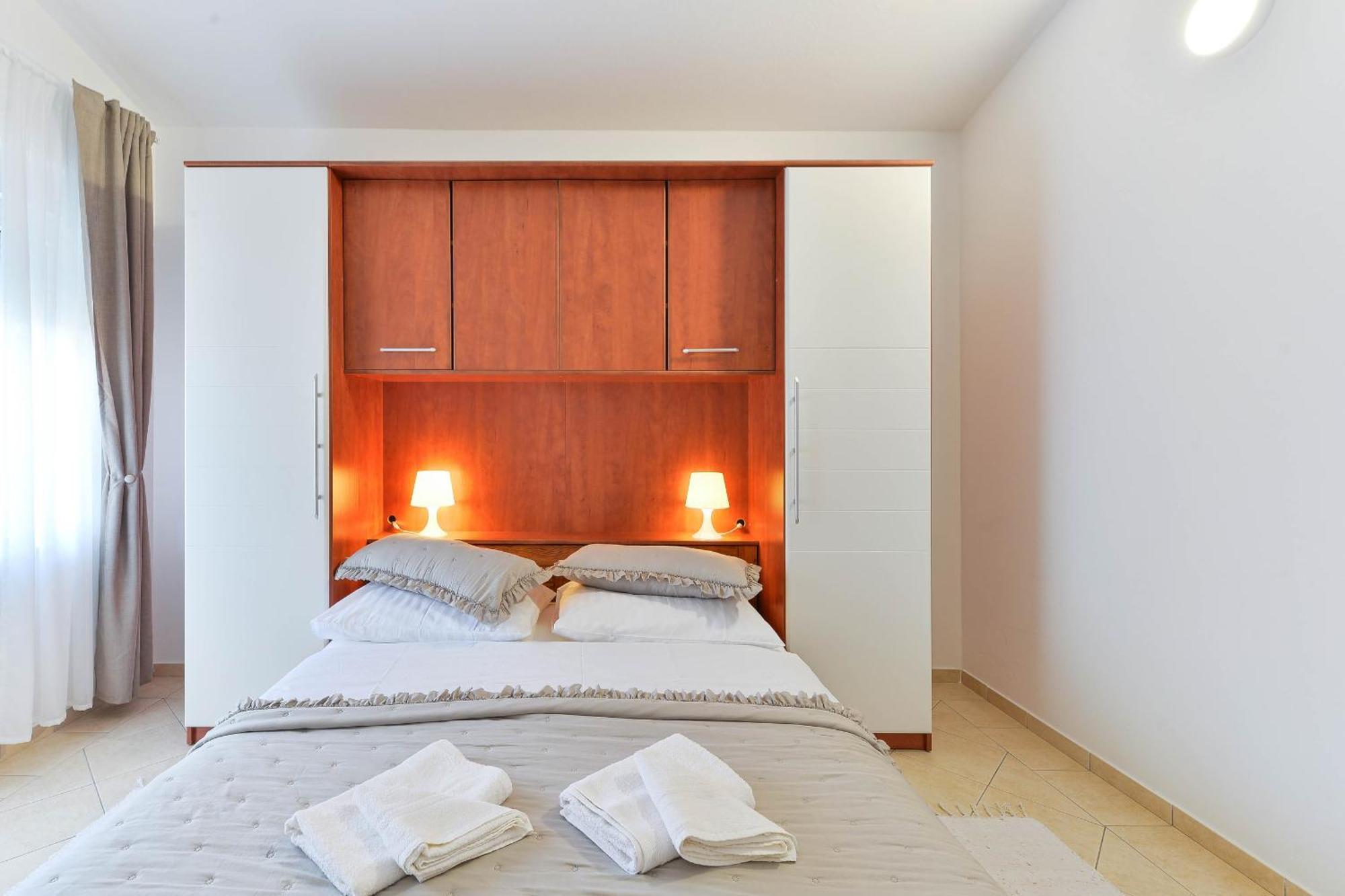 Apartment House Inga วีร์ ภายนอก รูปภาพ