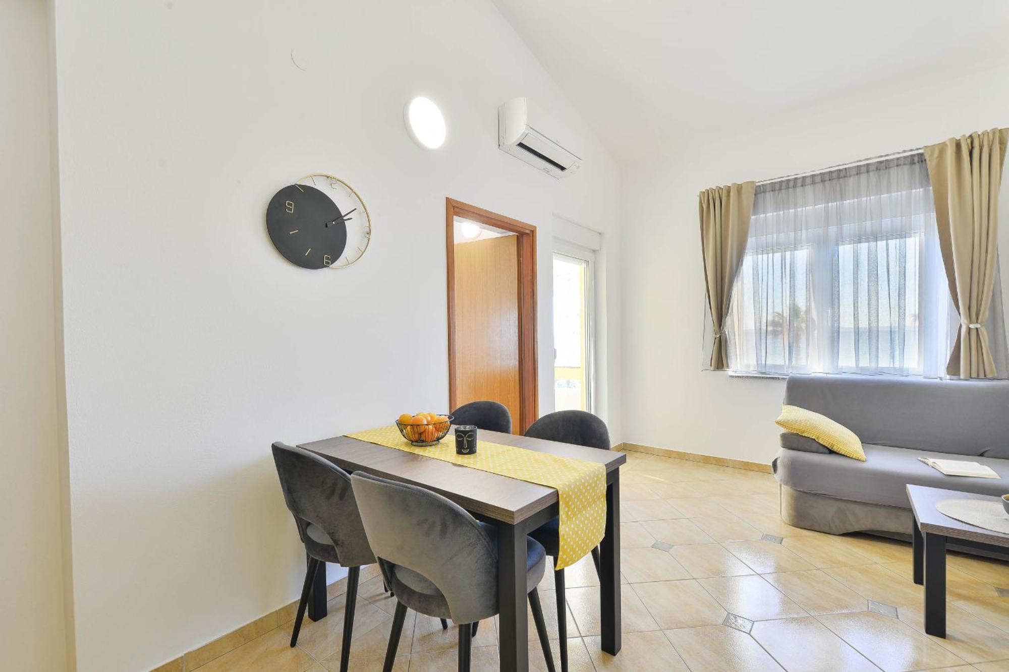 Apartment House Inga วีร์ ภายนอก รูปภาพ