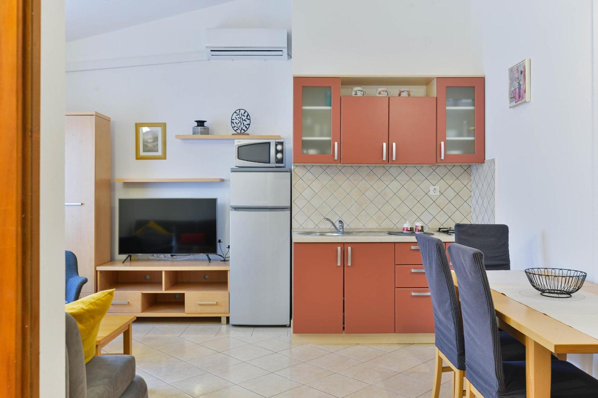 Apartment House Inga วีร์ ภายนอก รูปภาพ
