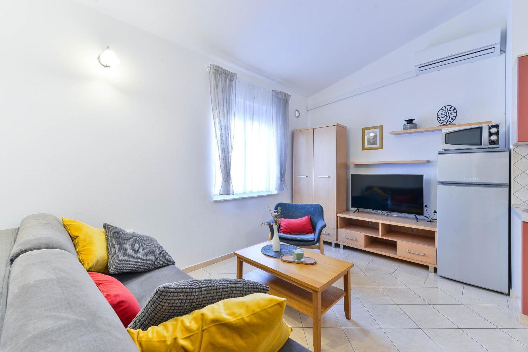 Apartment House Inga วีร์ ภายนอก รูปภาพ