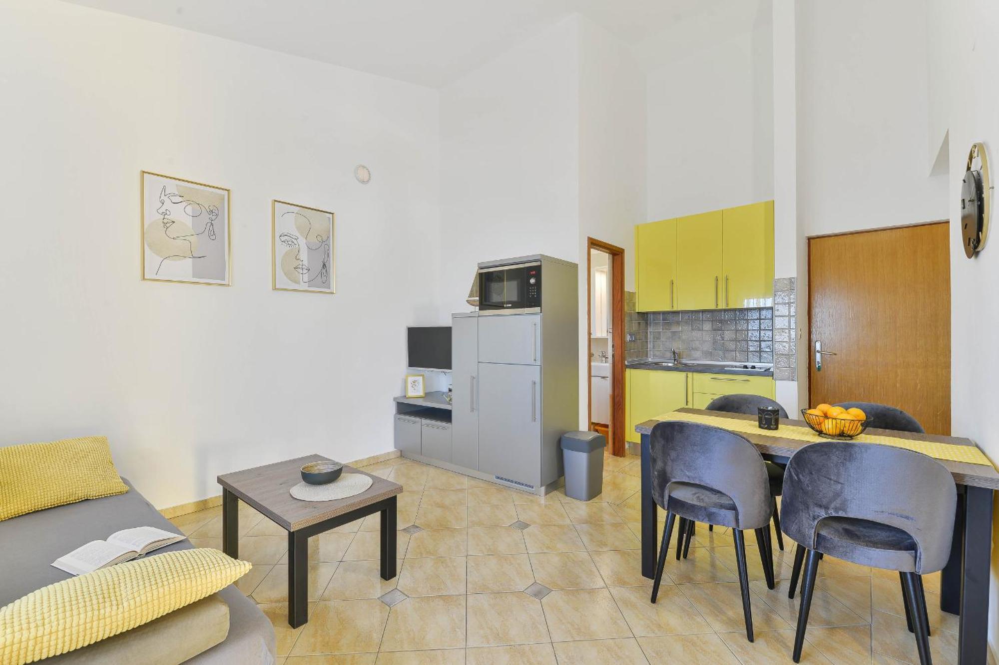 Apartment House Inga วีร์ ภายนอก รูปภาพ